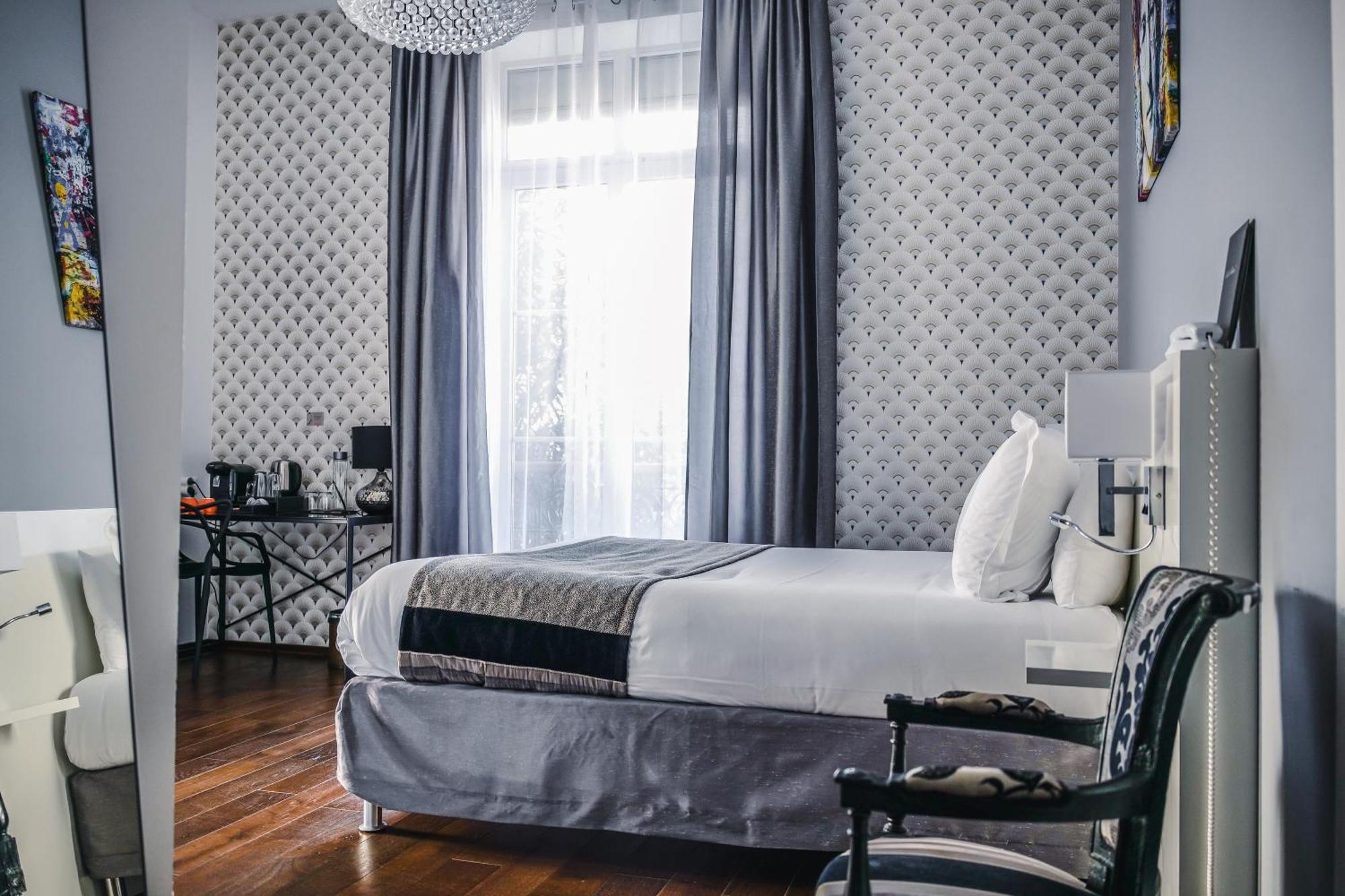Le Manoir Hotel Ла Рошел Екстериор снимка